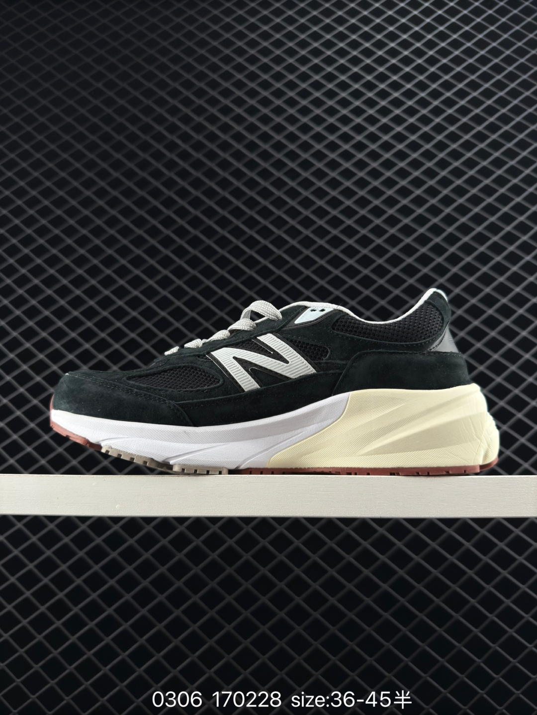 Loro Piana x New Balance 990 V6